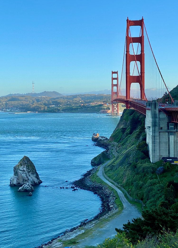 Golden Gate bridge in San Francisco, CA.