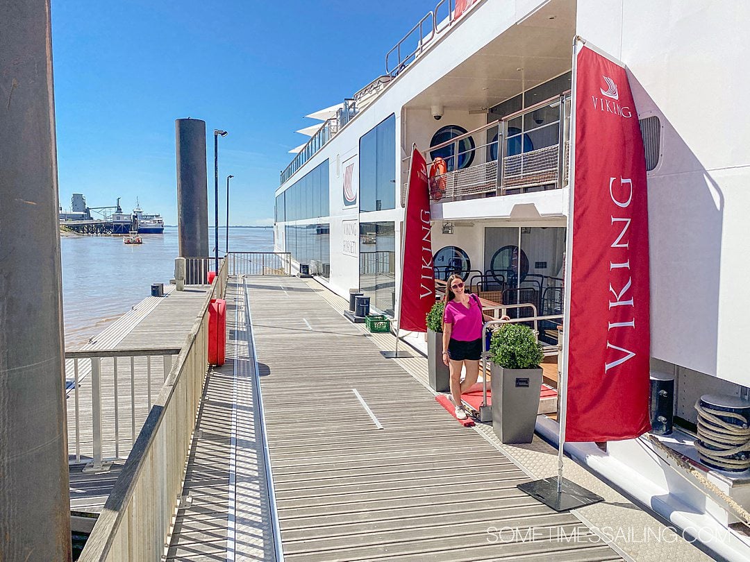 river cruise in bordeaux france