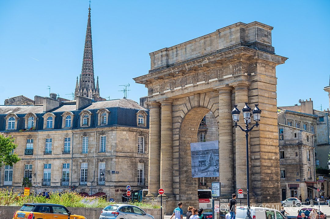 river cruise in bordeaux france