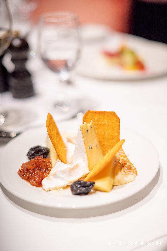 Plate of cheese and crackers on an AmaWaterways river cruise on AmaKristina.